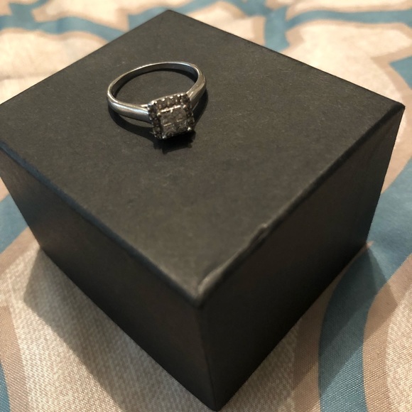 Engagement Ring - Picture 3 of 6